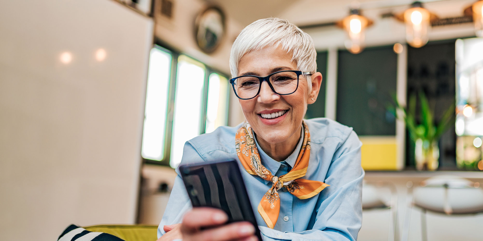 lady on phone scheduling appointment